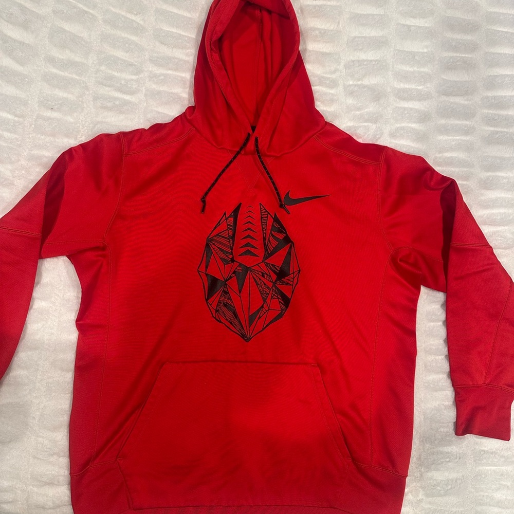 Nike Men's Red Graphic Sweater